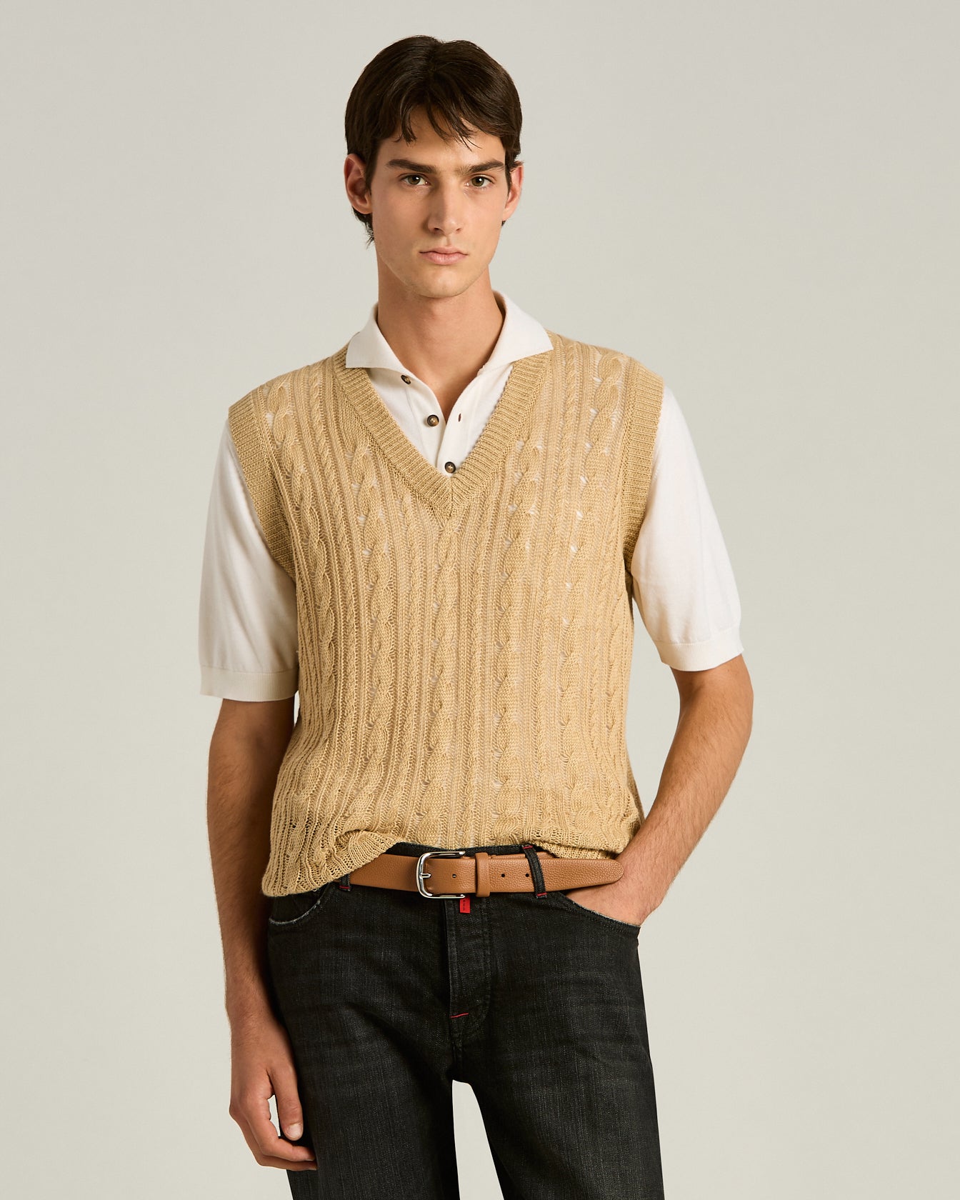 MAGLIA GILET CON TRECCE E SCOLLO A V IN PURO LINO
