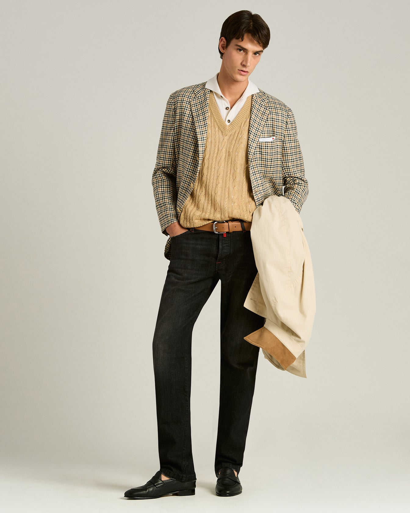 MAGLIA GILET CON TRECCE E SCOLLO A V IN PURO LINO