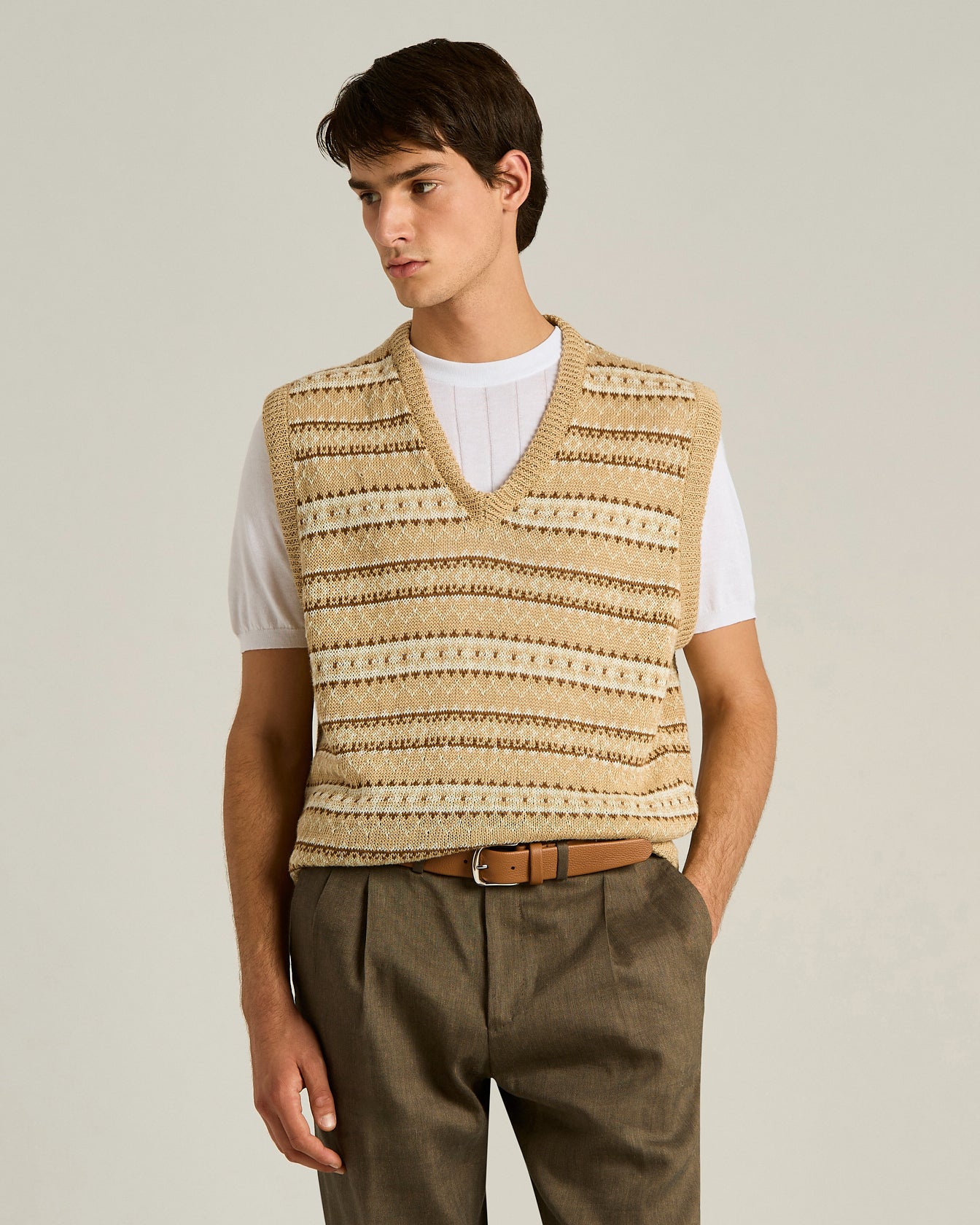 Men's beige/brown pure linen V-neck sweater vest | Kiton