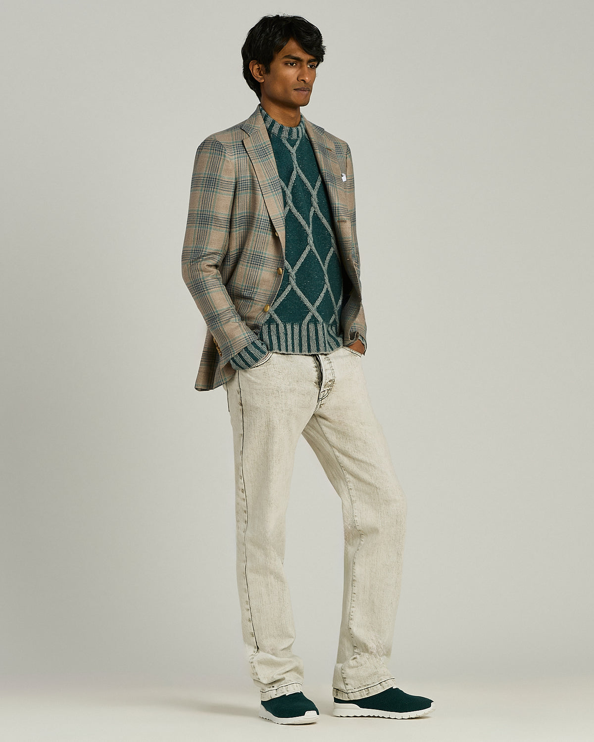 LIGHT GREY/GREEN CASHMERE CREW NECK SWEATER WITH CABLE KNIT DETAIL 5