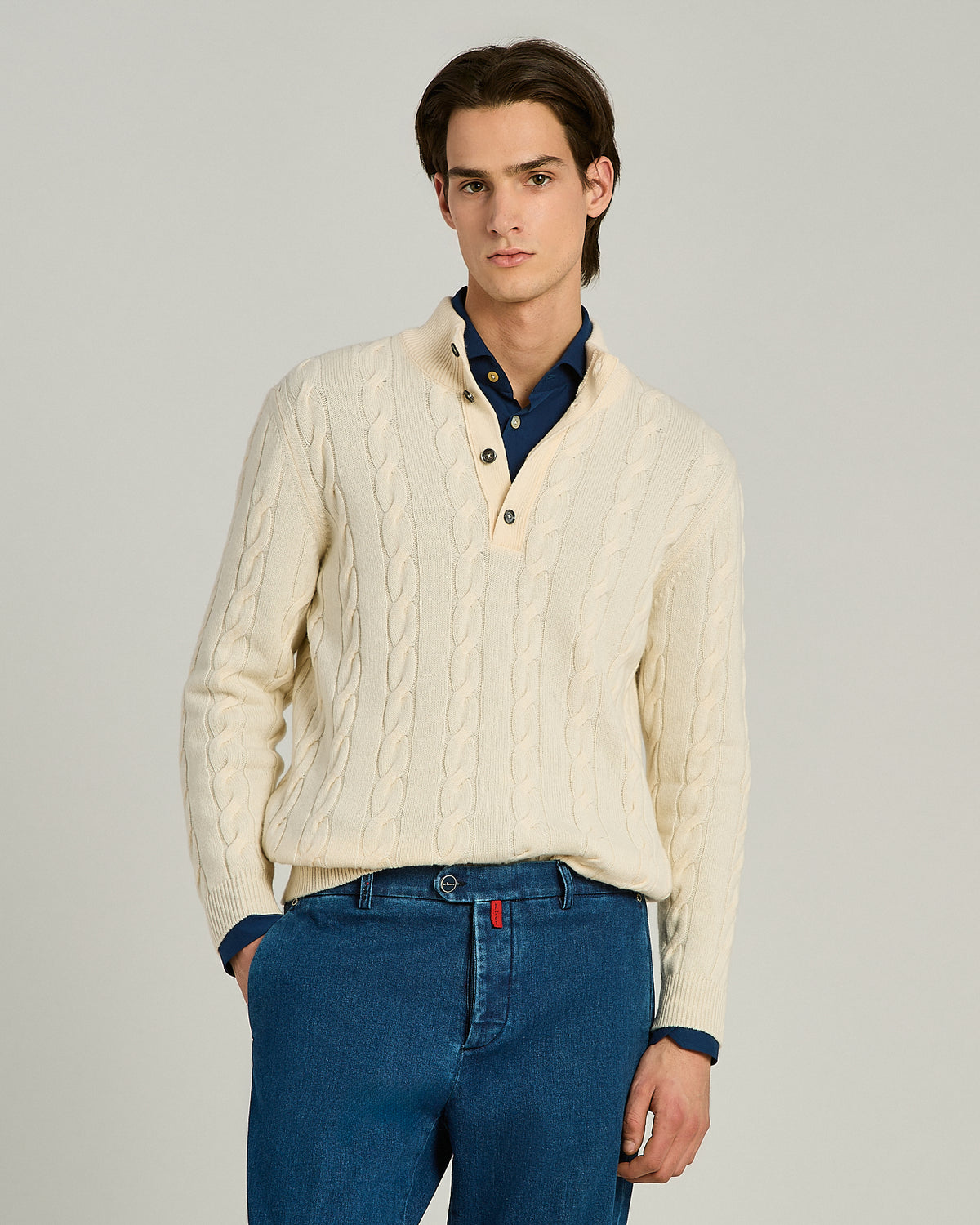 VANILLA WHITE CASHMERE TURTLENECK SWEATER 2