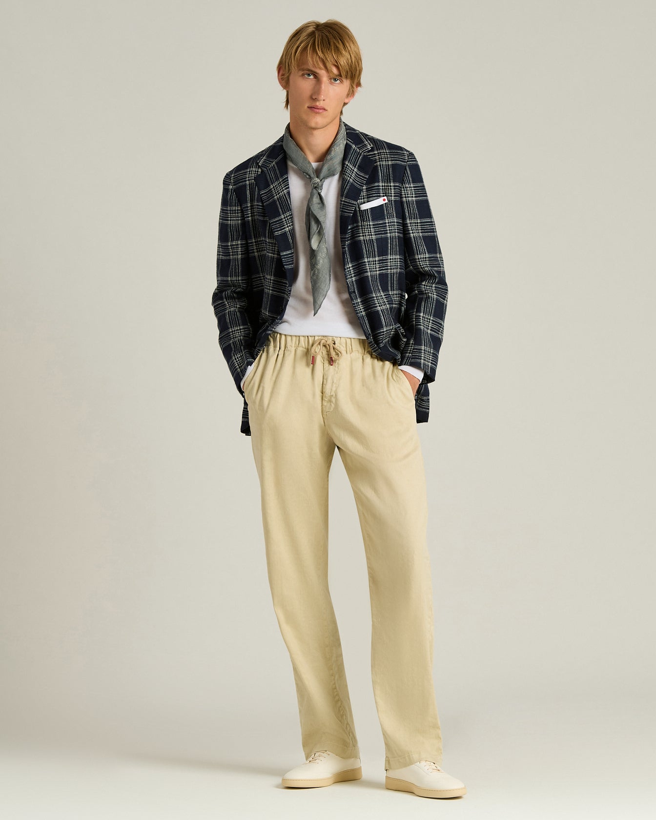 LINEN AND COTTON BLEND TROUSERS IN BEIGE LINEN AND COTTON BLEND TROUSERS IN BEIGE