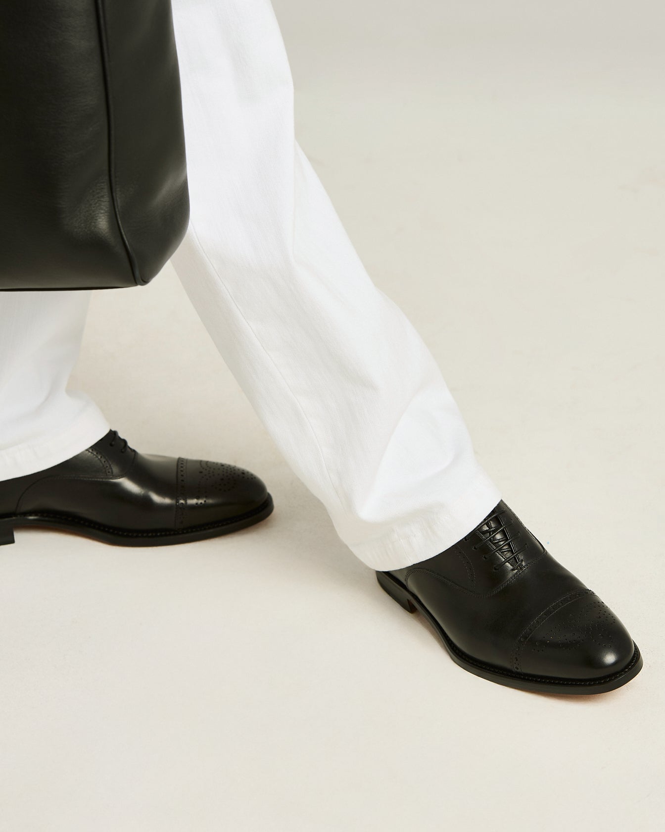 SCARPA STRINGATA IN PELLE