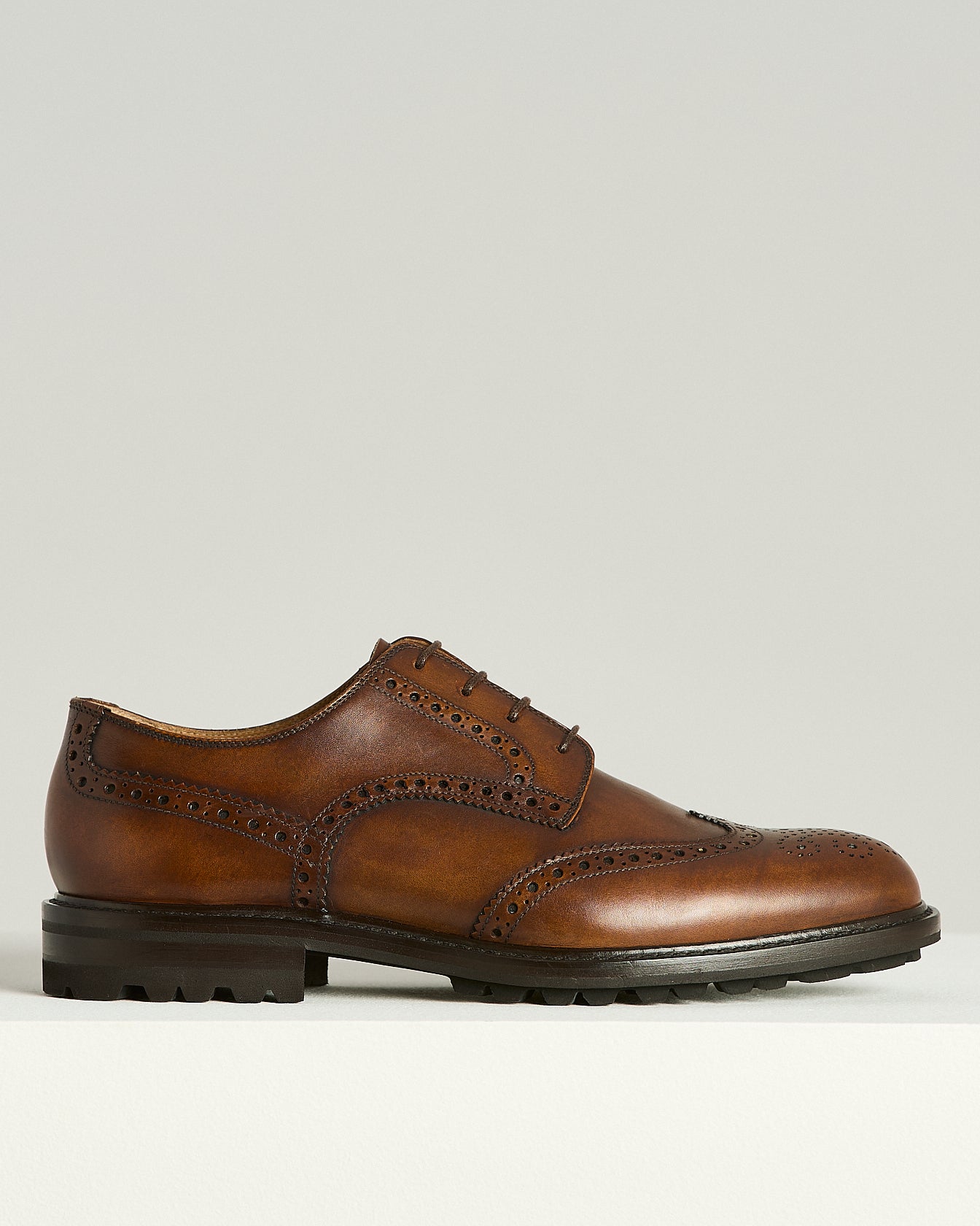DERBY BROGUE IN PELLE SPAZZOLATA CON SUOLA CARRARMATO