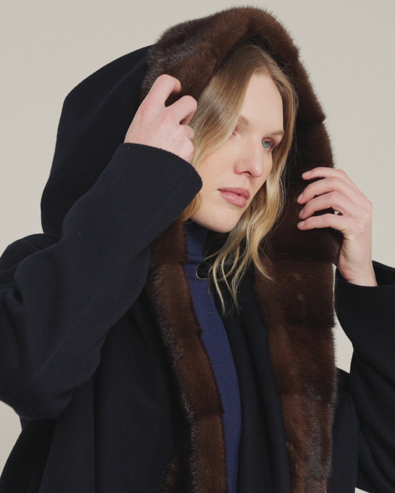 blue short cashmere coat with mink fur