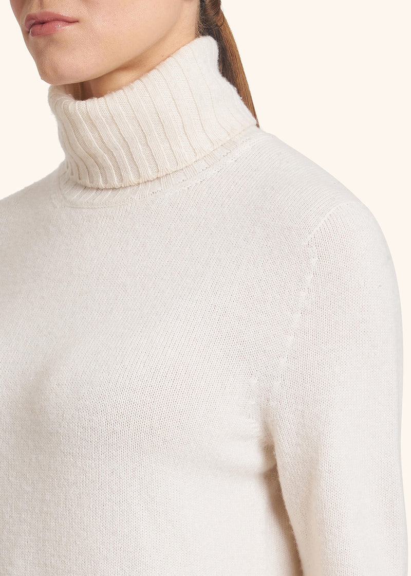 Kiton cream sweater for woman, in cashmere 4